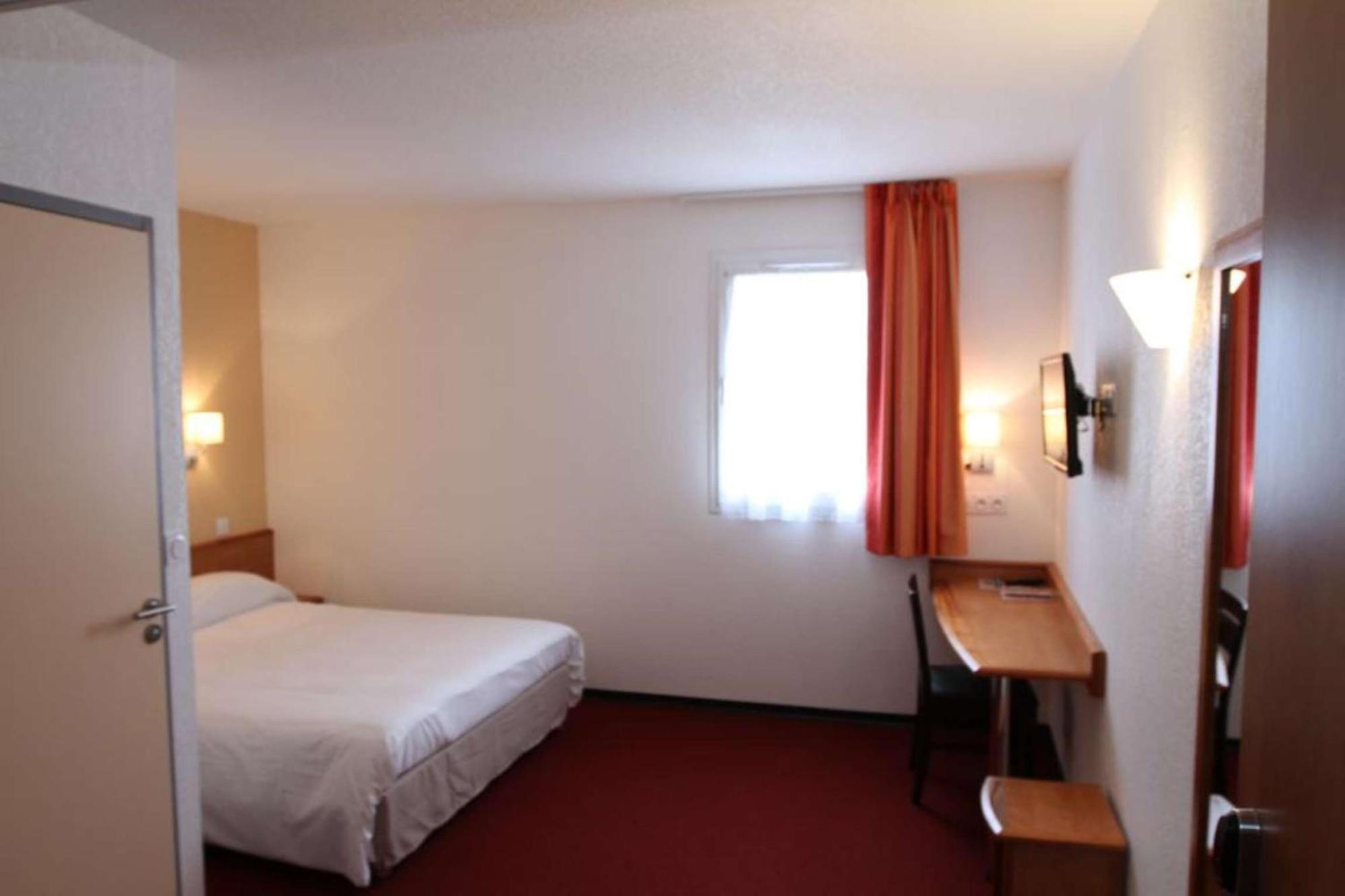 Brit Hotel Confort Villeneuve Sur Lot Bias  Exterior foto