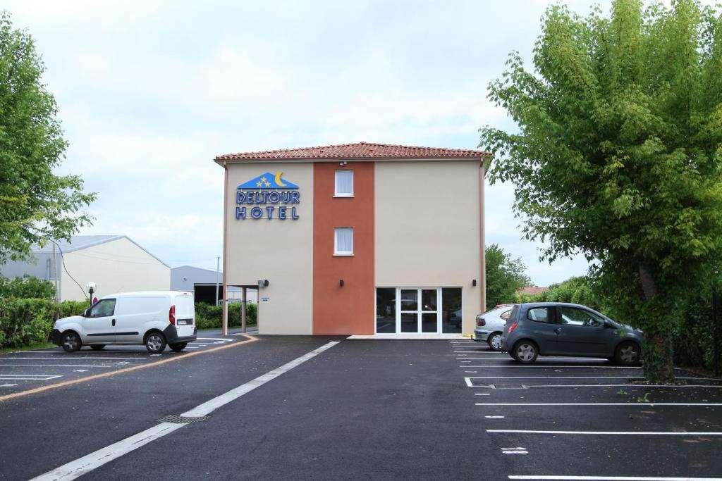 Brit Hotel Confort Villeneuve Sur Lot Bias  Exterior foto