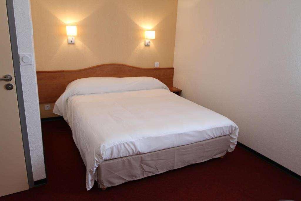 Brit Hotel Confort Villeneuve Sur Lot Bias  Quarto foto