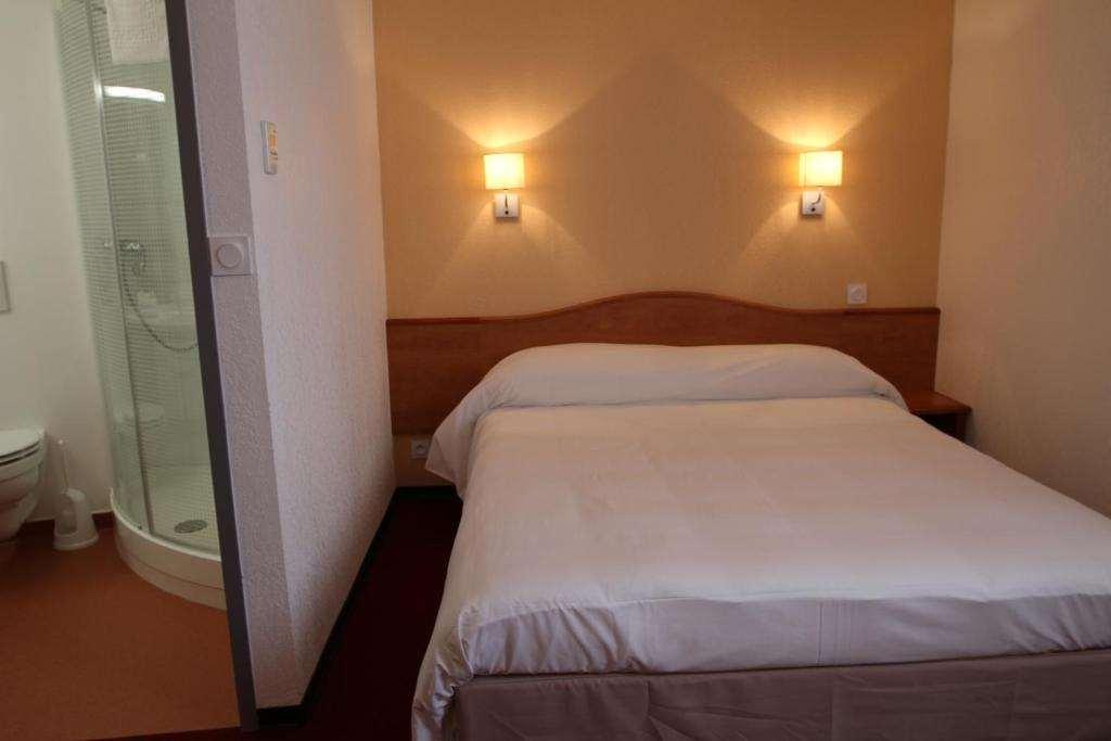 Brit Hotel Confort Villeneuve Sur Lot Bias  Quarto foto